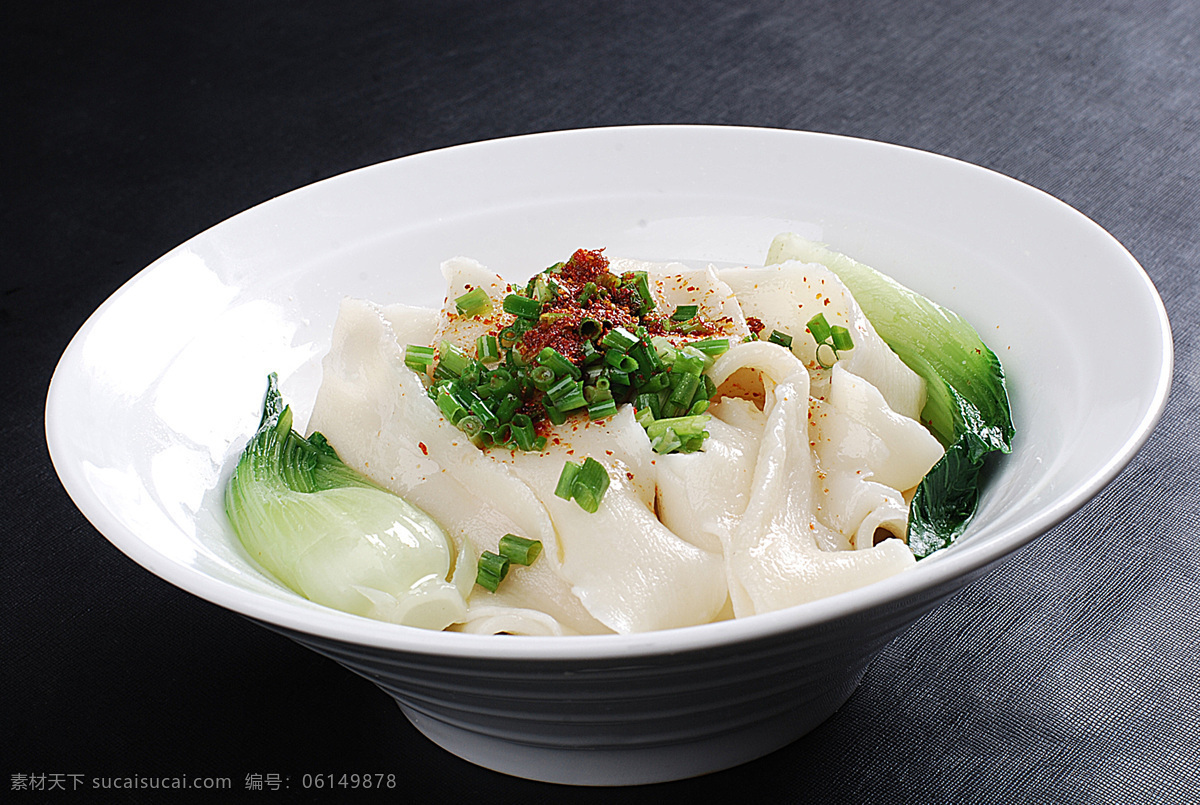 油泼面图片 炒菜 家常菜 特色菜 热菜 美食 美味 八大菜系 汤羹 菜谱 菜名 小炒 炒饭 烧菜 菜肴 佳肴 烧烤 油炸 红烧 爆炒 清蒸 油焖 海鲜 主食 副食 米饭 面条 酱爆 点心 挂面 面食 汤面 刀削面 担担面 炒面 烩面 臊子面 刀拨面 炸酱面 油泼面 肉丝面 乌冬面 剔尖面 面片 酸汤面 餐饮美食 传统美食