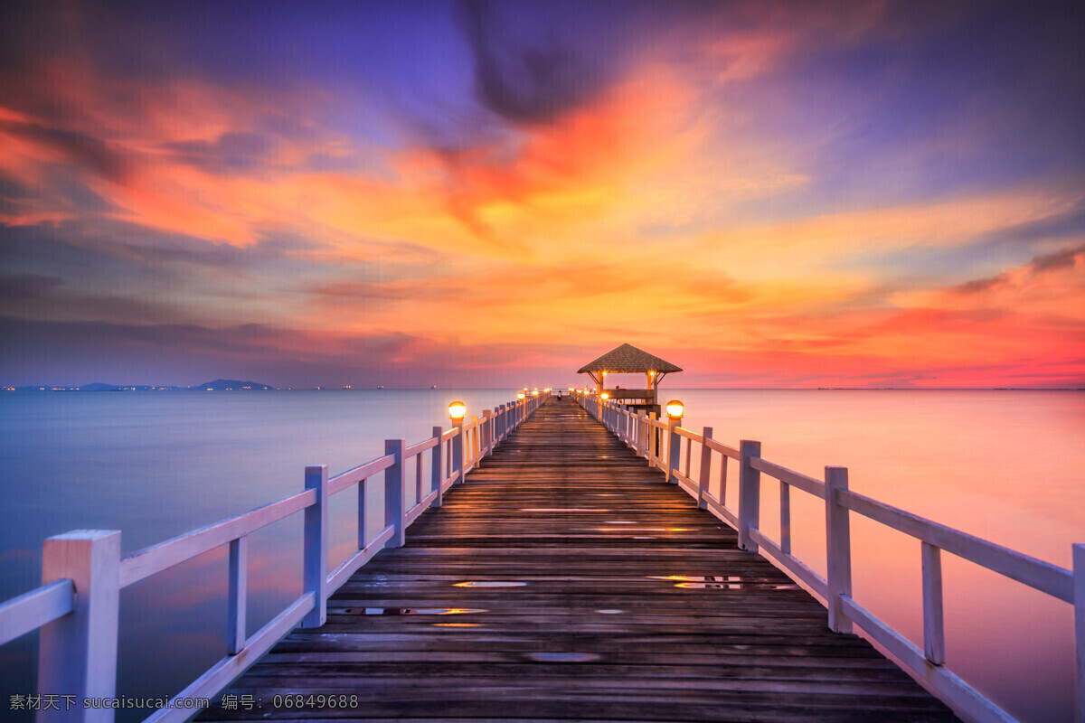 美丽的大海 栈桥 美丽 天空 大海 火烧云 自然景观 自然风景
