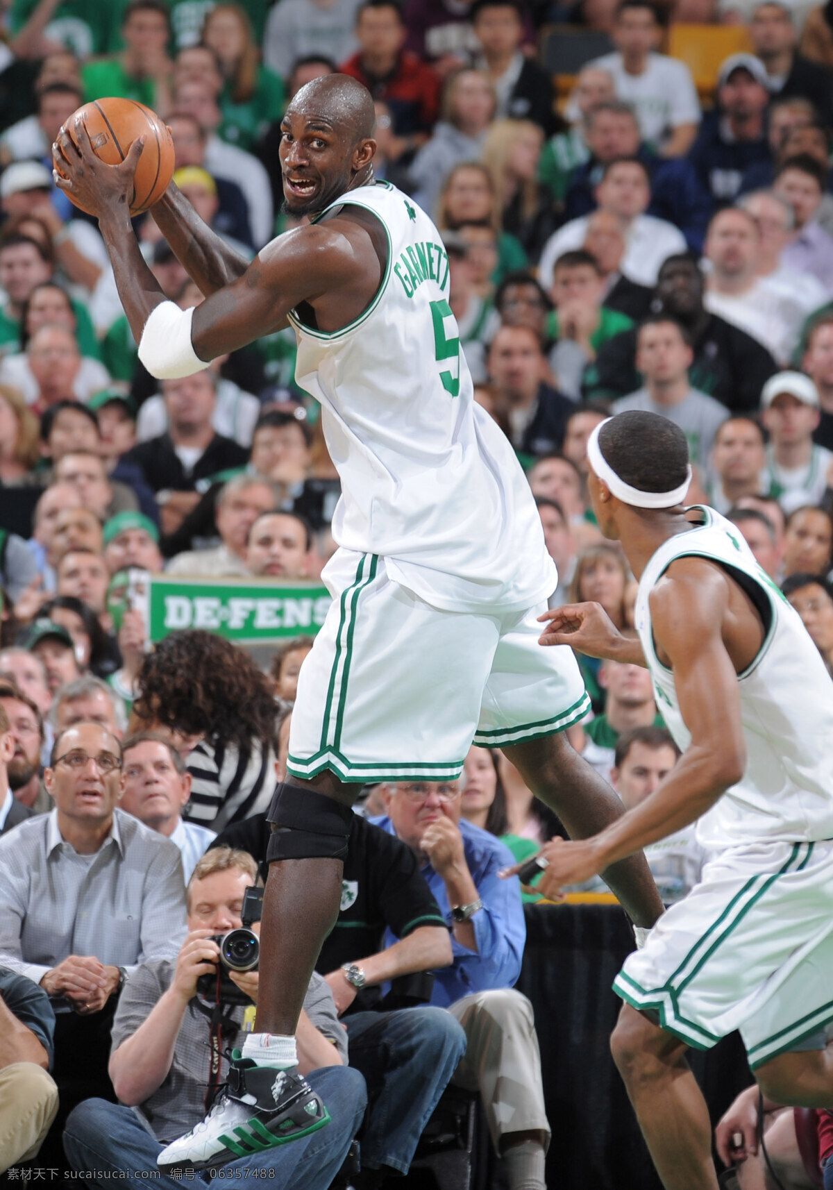 big nba the 黑人 篮球 明星偶像 球 球星 加内特 kg 狼王 森林狼 小前锋 凯文加内特 绿军 绿衫王 ticket 波士顿 凯尔特 人 队 凯尔特人 5号 体育 运动 篮球巨星 体育运动 篮球队 人物图库 摄影图库 psd源文件