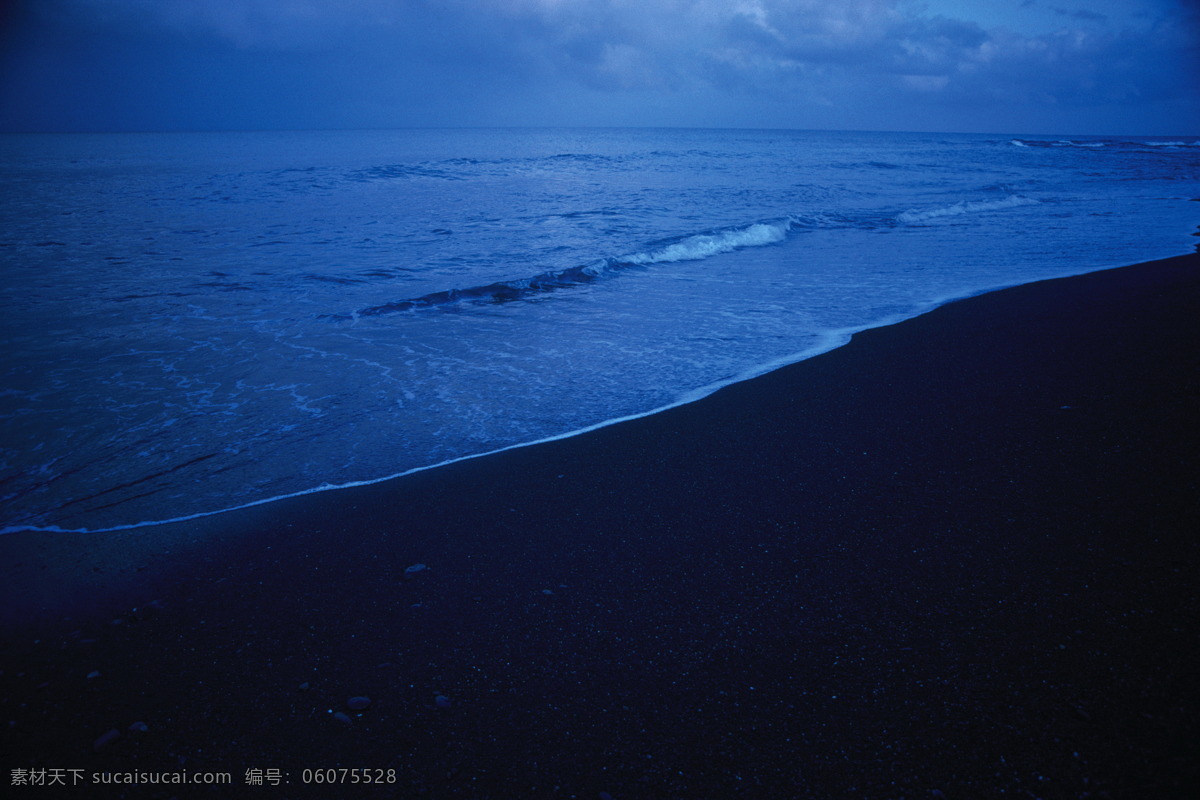 海滩夜景 风景 自然景观 自然风光 景 海滩 沙滩 大海 海水 夜景 摄影图库