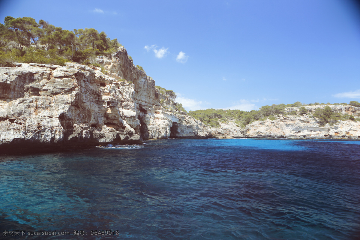 大海岩石摄影 大海 岩石 悬崖 蓝天 晴天 旅游摄影 自然风景
