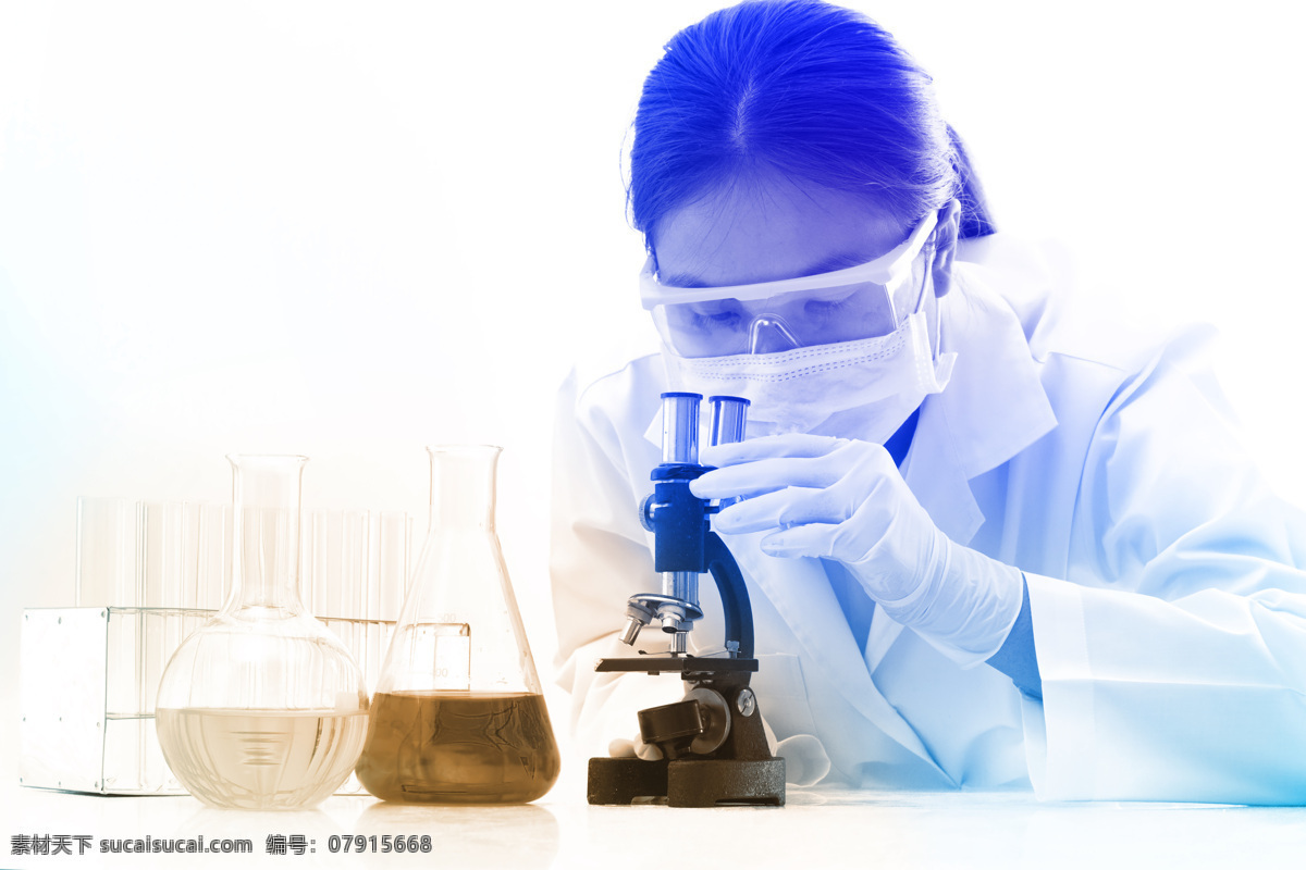显微镜 做 试验 女科学家 试管 试剂 量杯 试验器皿 化学研究员 化学试验 科学研究 研究员 科技图片 现代科技
