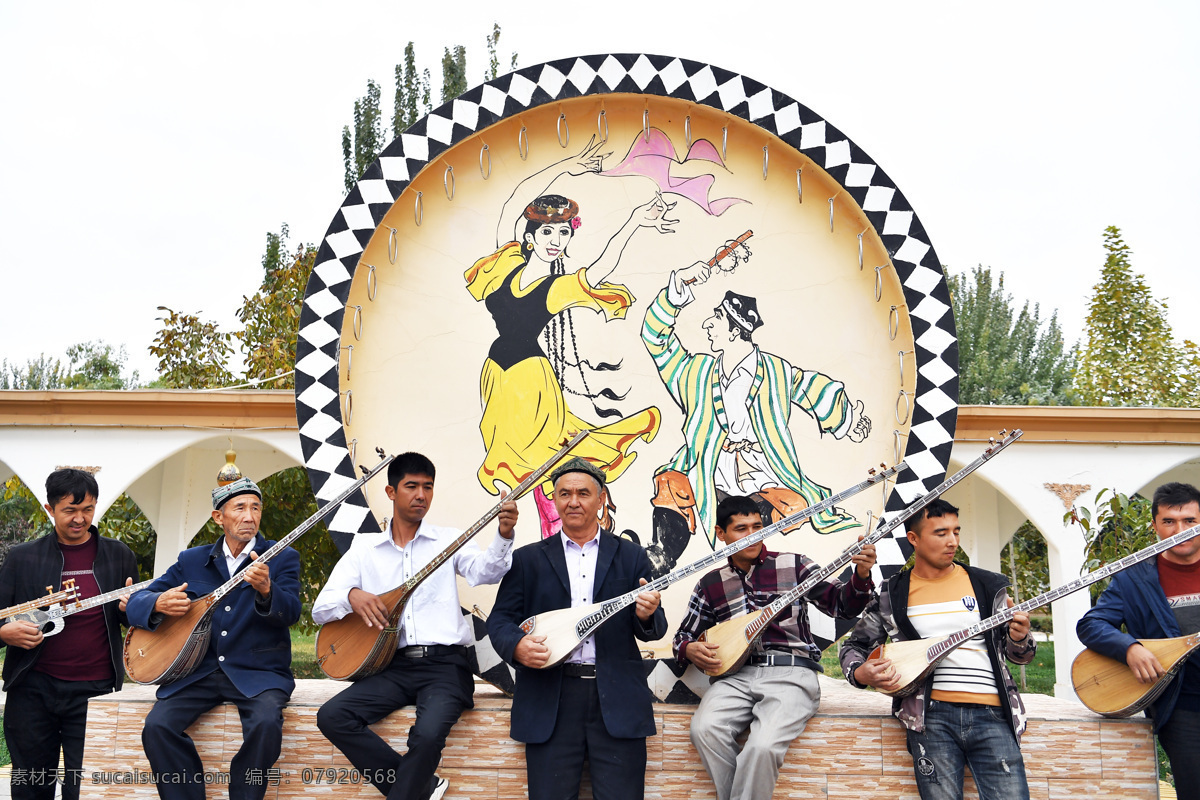 新疆 民族乐器 村 疏附县 吾库萨克镇 民族乐器演出 维吾尔 民俗 风情 新疆乐器 歌舞 旅游摄影 国内旅游