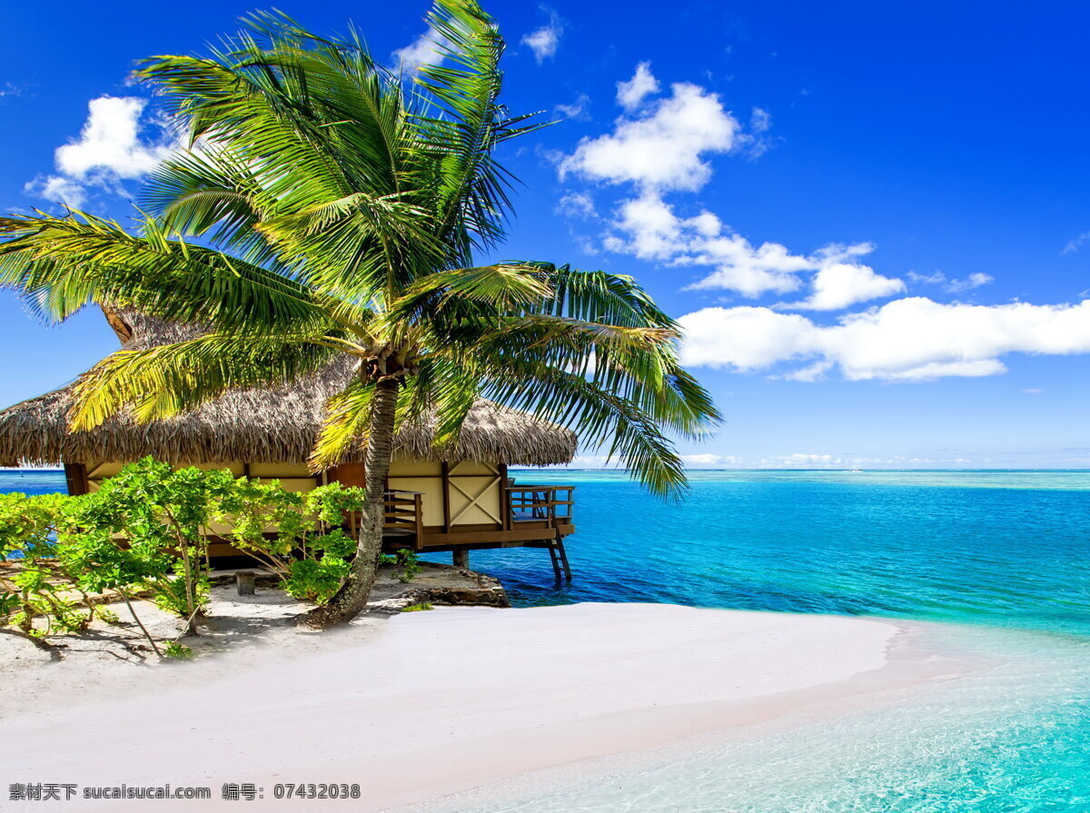 海滩 沙滩 椰子树 木屋 蓝天白云 海边 海洋 热带 大海 海景 休闲 度假 旅游 度假村 旅游摄影 国外旅游