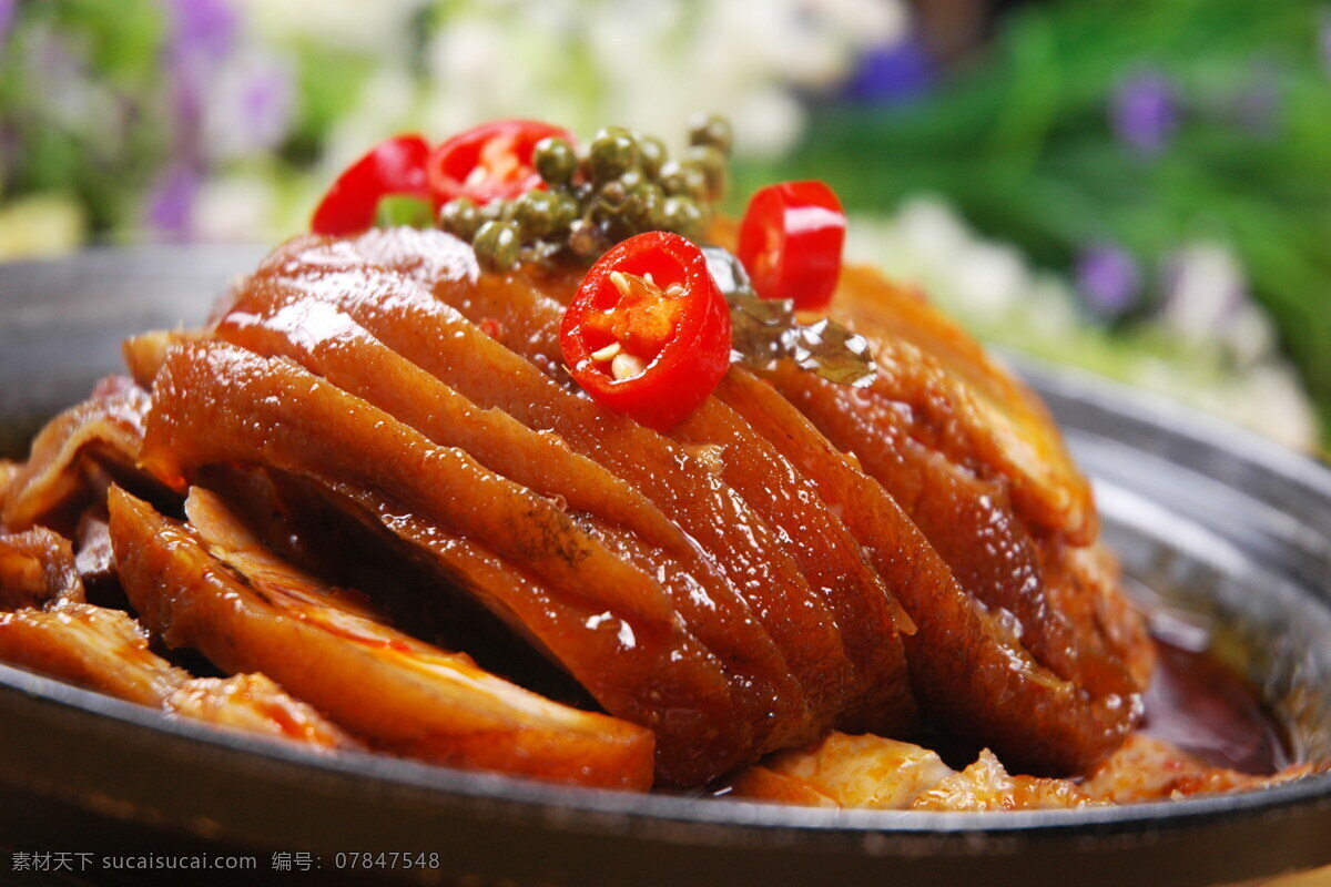 铁锅压猪肘 猪肘子 红烧肘子 虎皮肘子 压锅肘子 餐饮美食 传统美食