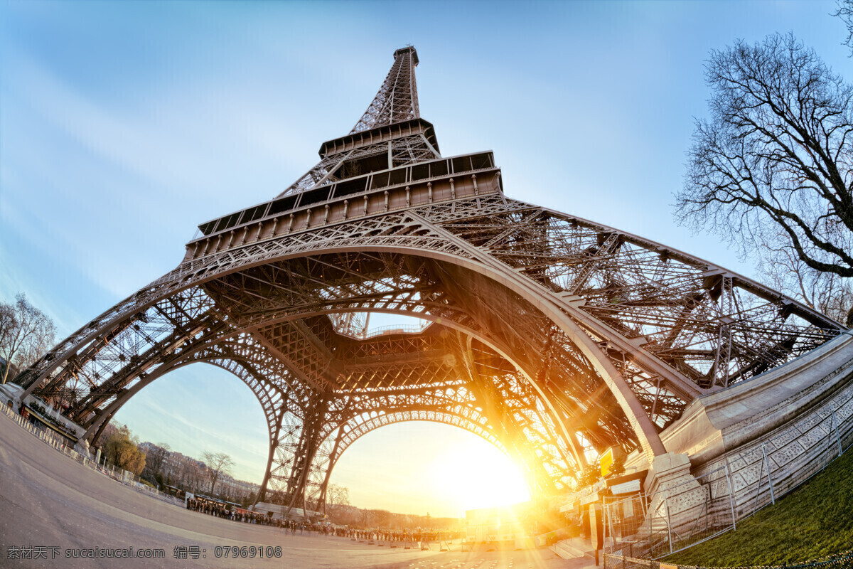 艾菲尔铁塔 仰视 风景 建筑风光 湖水 城市图片 法国建筑 巴黎风光 铁塔 都市风光 美丽风光 美丽风景 名胜古迹 旅游胜地 风景名胜 风景图片