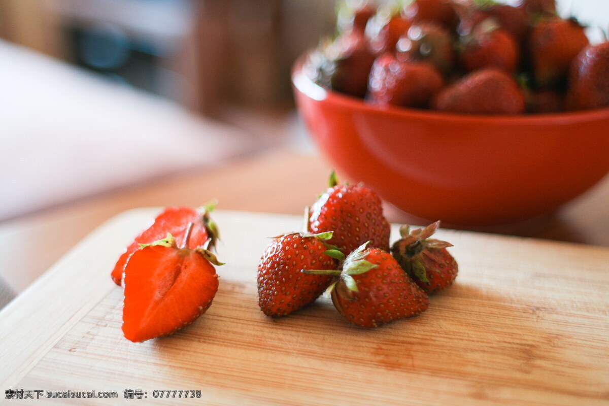 新鲜 红色 草莓 高清 碗 瓷碗 红色瓷碗 红色草莓