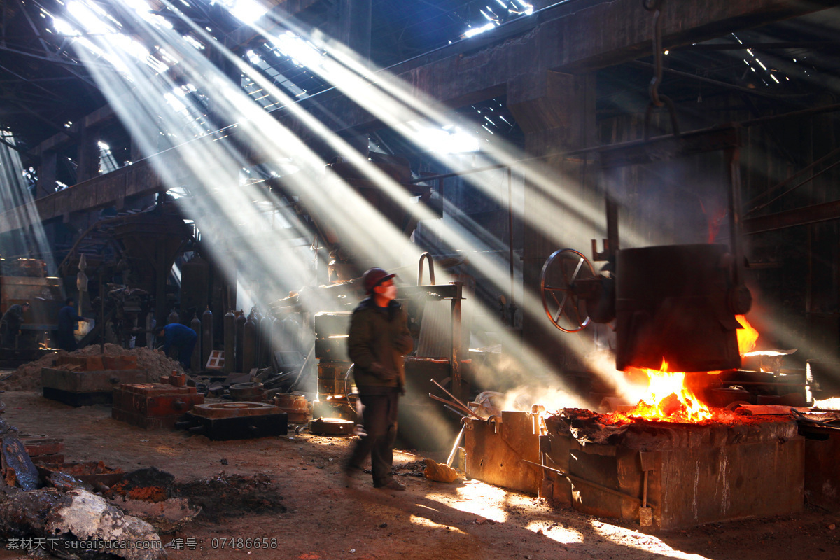 阳光车间 生产 车间 工厂 光线 一束光线 工业 老工业基地 传统工艺 工业生产 现代科技