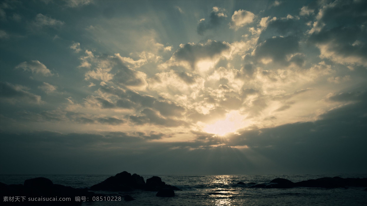 波光 大海 海浪 海南 海滩 礁石 浪花 日出 大雾 沙滩 水波 雾气 天空 云朵 阳光 自然风景 自然景观