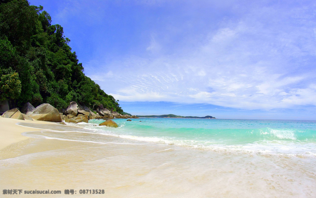 白云 大海 蓝天 沙滩 山峰 石头 树木 海滩 风 大海海滩风 自然风景 自然景观 psd源文件