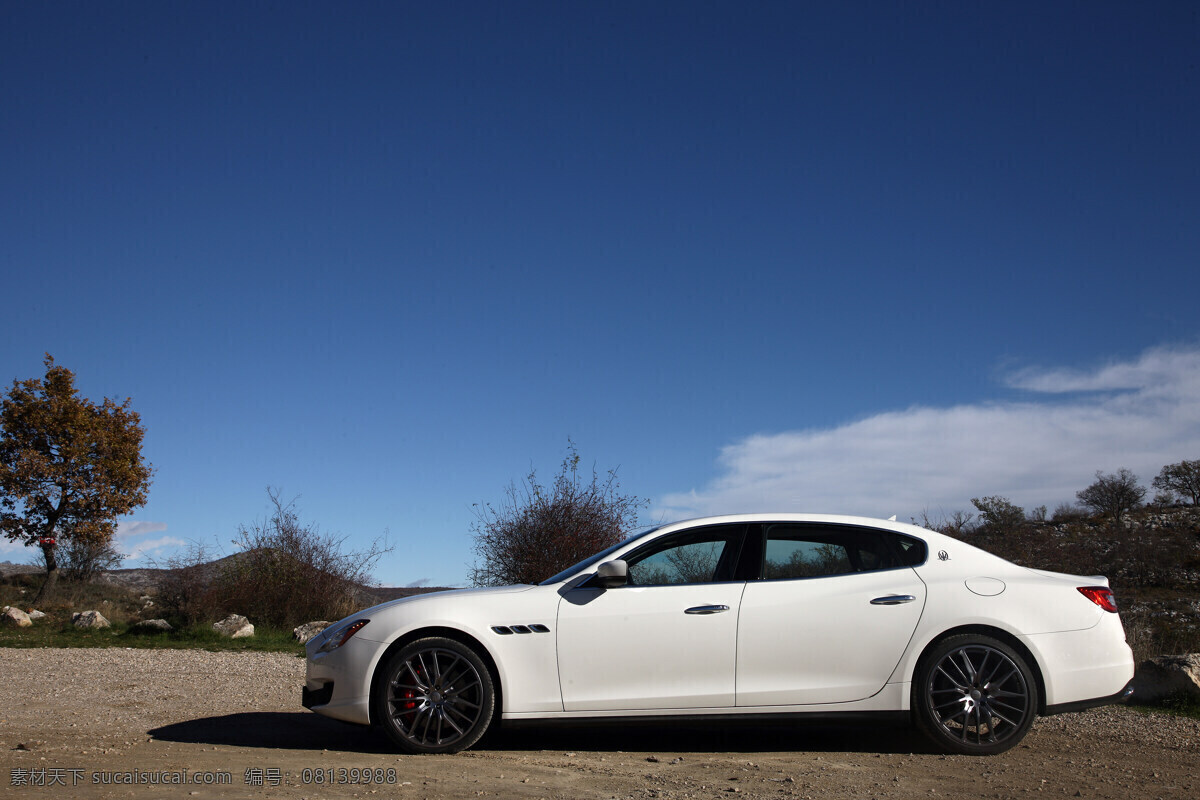 概念车 交通工具 轿车 玛莎拉蒂 跑车 汽车 世界名车 2012maseratiquattroporte 豪华车 宣传 新款 现代科技 psd源文件