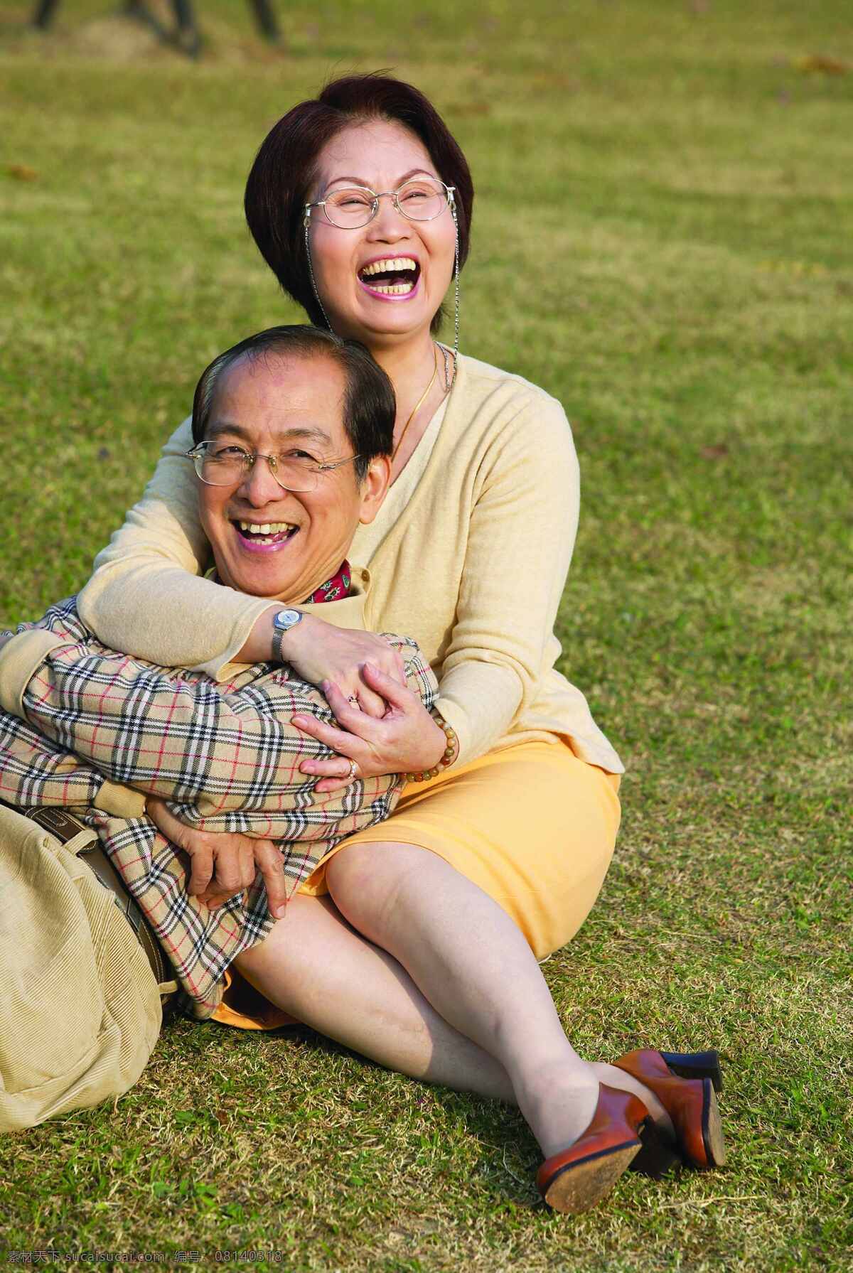 初春 春季 春天 夫妻 老年 人物图库 摄影图库 中老年 中年 春季老年 老年人物 psd源文件