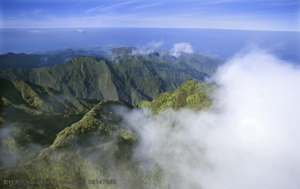 高山云雾 高山 云雾 蓝天 浩瀚 雄伟 自然景观 自然风景