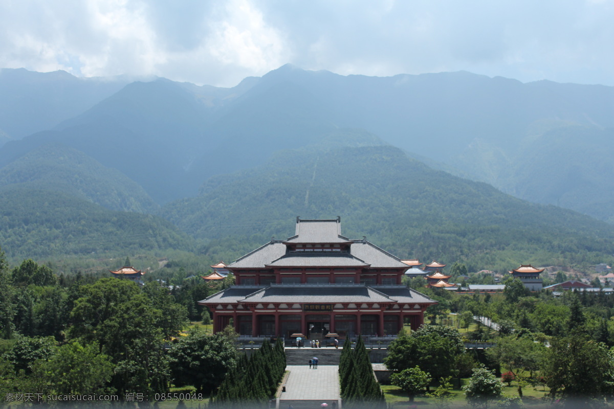 云南古建筑 云南 古建筑 山 树木 安静 祥和 美好 摄影图库 旅游摄影 国内旅游