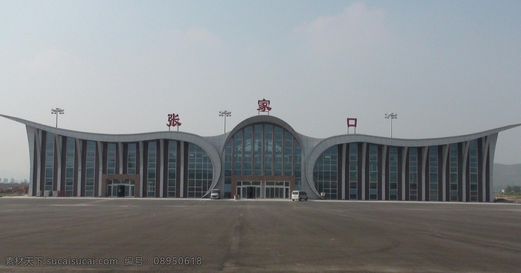 张家口 军民两用 机场 宁远机场 国内支线机场 展翅形 候机大厅 广场 车辆 灯柱 云天 景观 旅游摄影 建筑风光 国内旅游