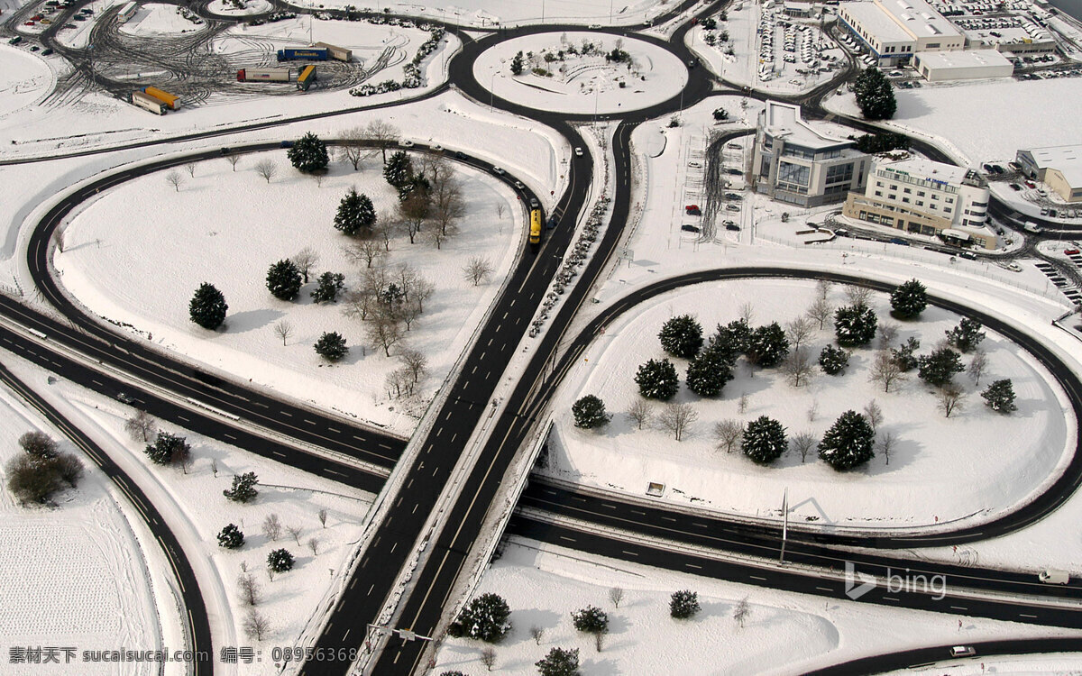 雪天公路 雪天 公路 俯视 松鼠 马路 几环 换线 国外旅游 旅游摄影