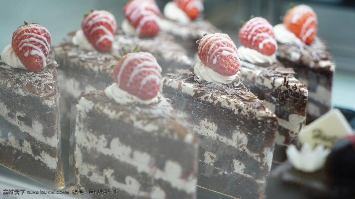 草莓慕斯切块 草莓慕斯 慕斯切块 蛋糕切块 巧克力蛋糕 巧克力切块 草莓蛋糕 烘焙行业 餐饮美食