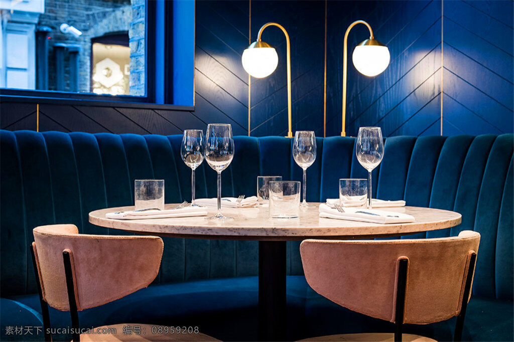 简约 咖啡厅 蓝色 墙壁 装修 效果图 窗户 台灯 圆形餐桌 桌椅