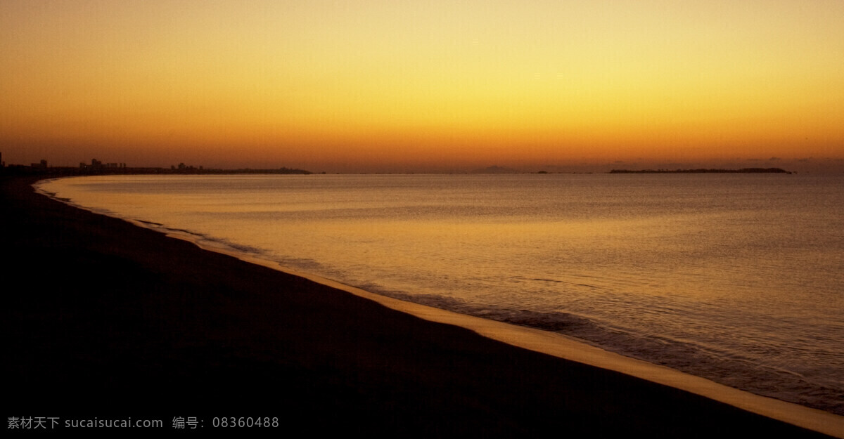 大海 海浪 海滩 海湾 小岛 自然风景 自然景观 湾 静悄悄 海湾静悄悄 黄色晨光 日出之前