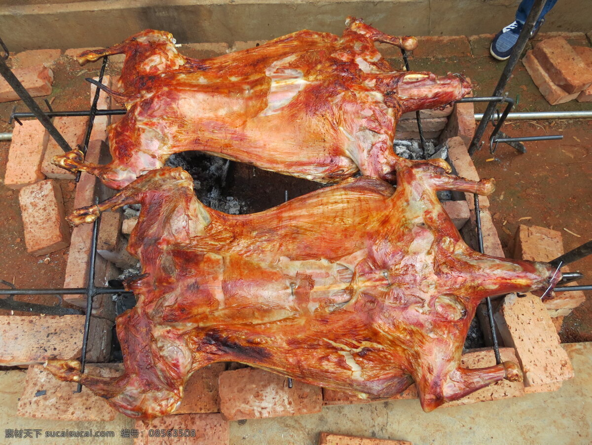 烤全羊 羊肉 烧烤 农村 农场 活动 美食 餐饮 餐饮美食 传统美食