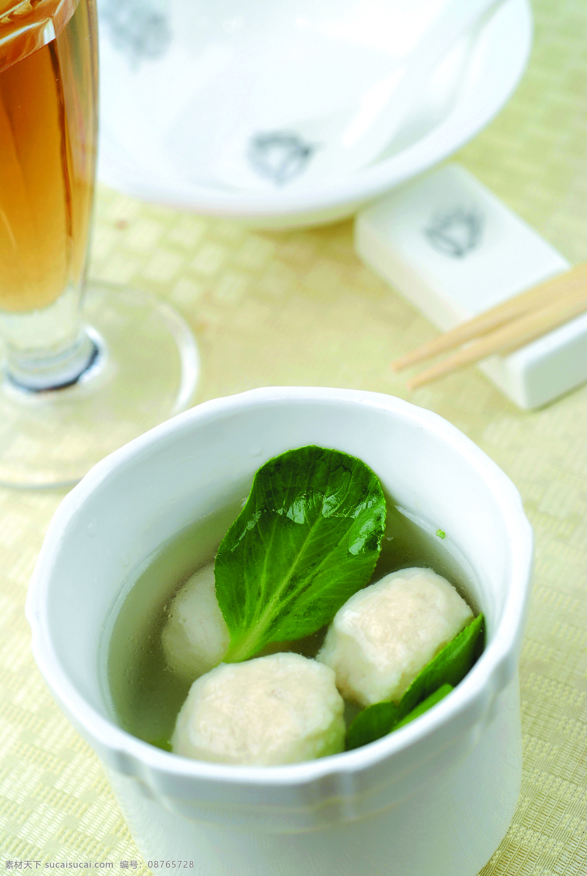 肉丸青菜汤 肉丸 青菜 靓汤 美食 食物 餐饮 美食摄影 时尚美食 美食背景 家常菜 中华美食 餐饮美食 白色