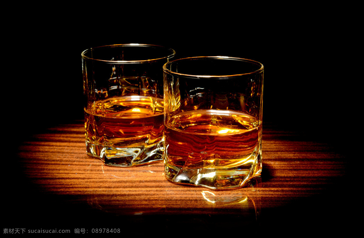 杯子 里 威士忌 酒杯 洋酒 酒类 酒类图片 餐饮美食