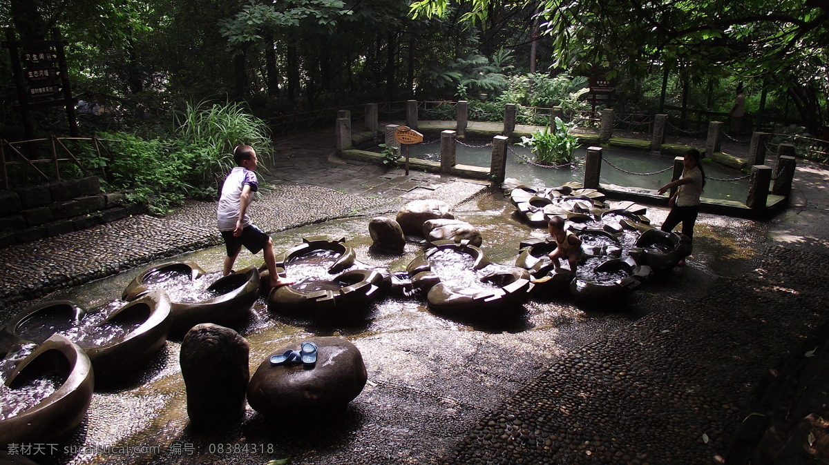 水系统 流水 树林 植被 石栏杆 水池 成都活水公园 园林建筑 建筑园林