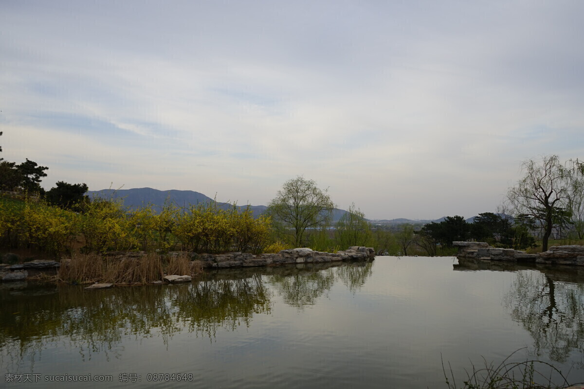 河水倒影 河水 倒影 蓝天 白云 北京西山 风景 旅游摄影 国内旅游