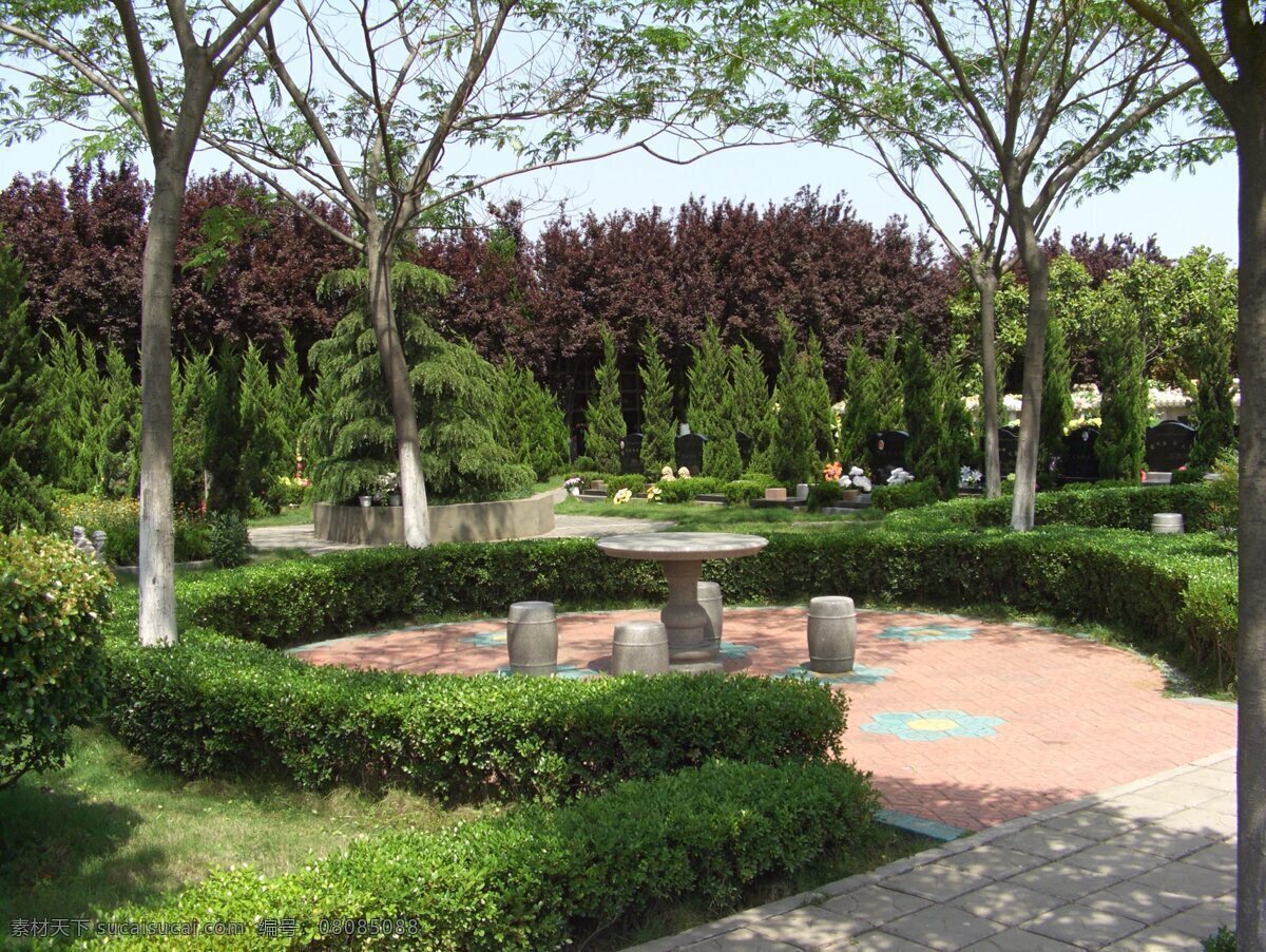 绿化工程 自然风景 自然景观 墓园花园图片 墓园夏天 石桌石凳 树木林立 园林美景 草坪草地 墓园 夏天 图