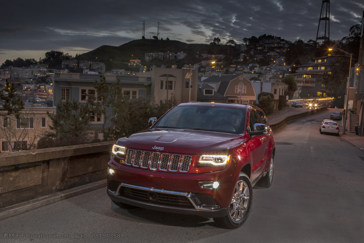 suv 风景 公路 豪车 吉普 交通工具 景色 旅行 2014jeepgrandcherokeesummit 越野车 大切诺基 豪华车 世界名车 森林 山地 汽车 现代科技 节日素材