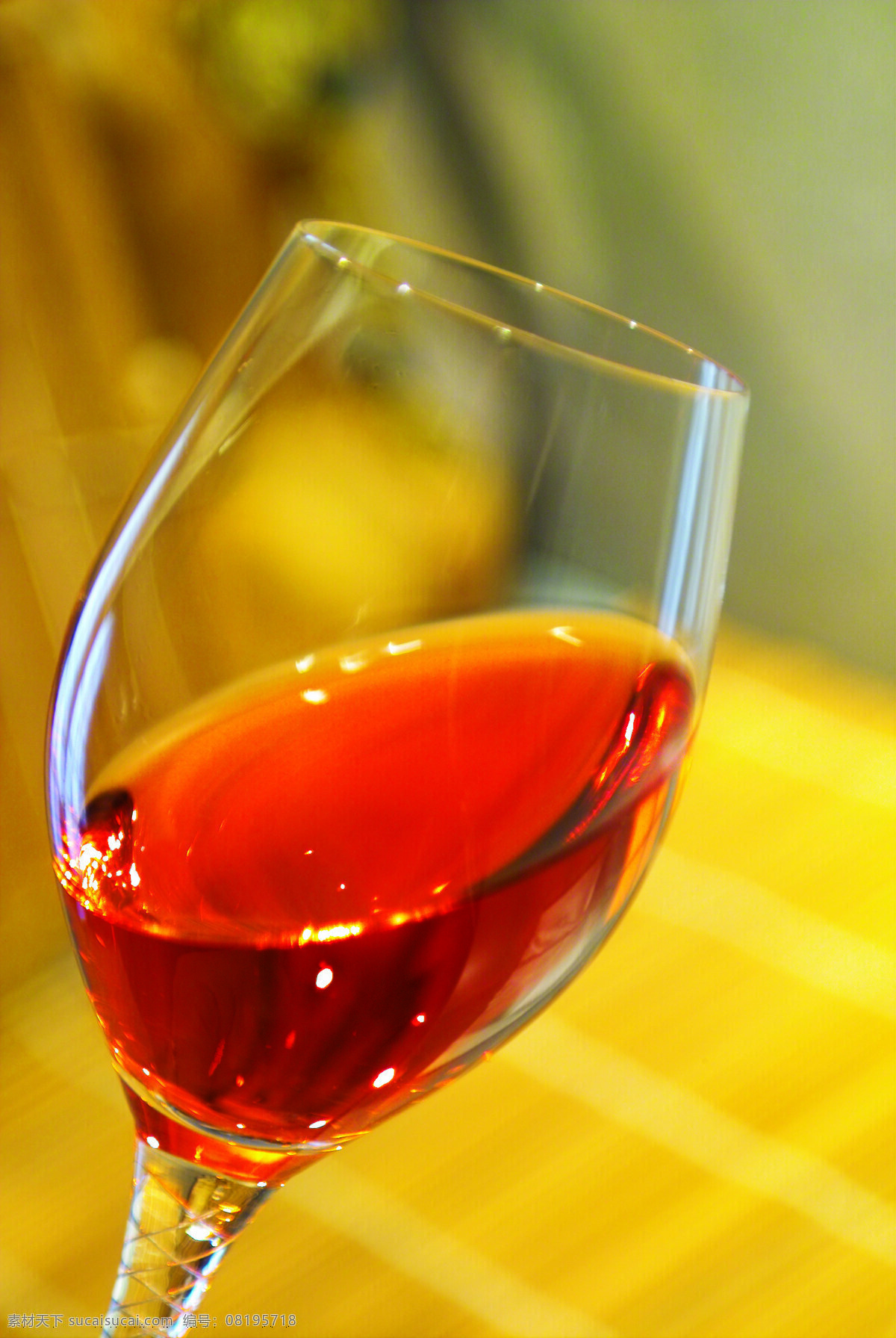 全球 首席 大百科 杯子 玻璃杯 调酒 果酒 酒 酒杯 品尝 品酒 话酒 风景 生活 旅游餐饮