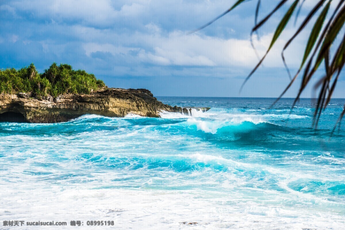 海滩 海 海浪 沙滩 礁石 蓝色 白云 海水 自然景观 自然风景