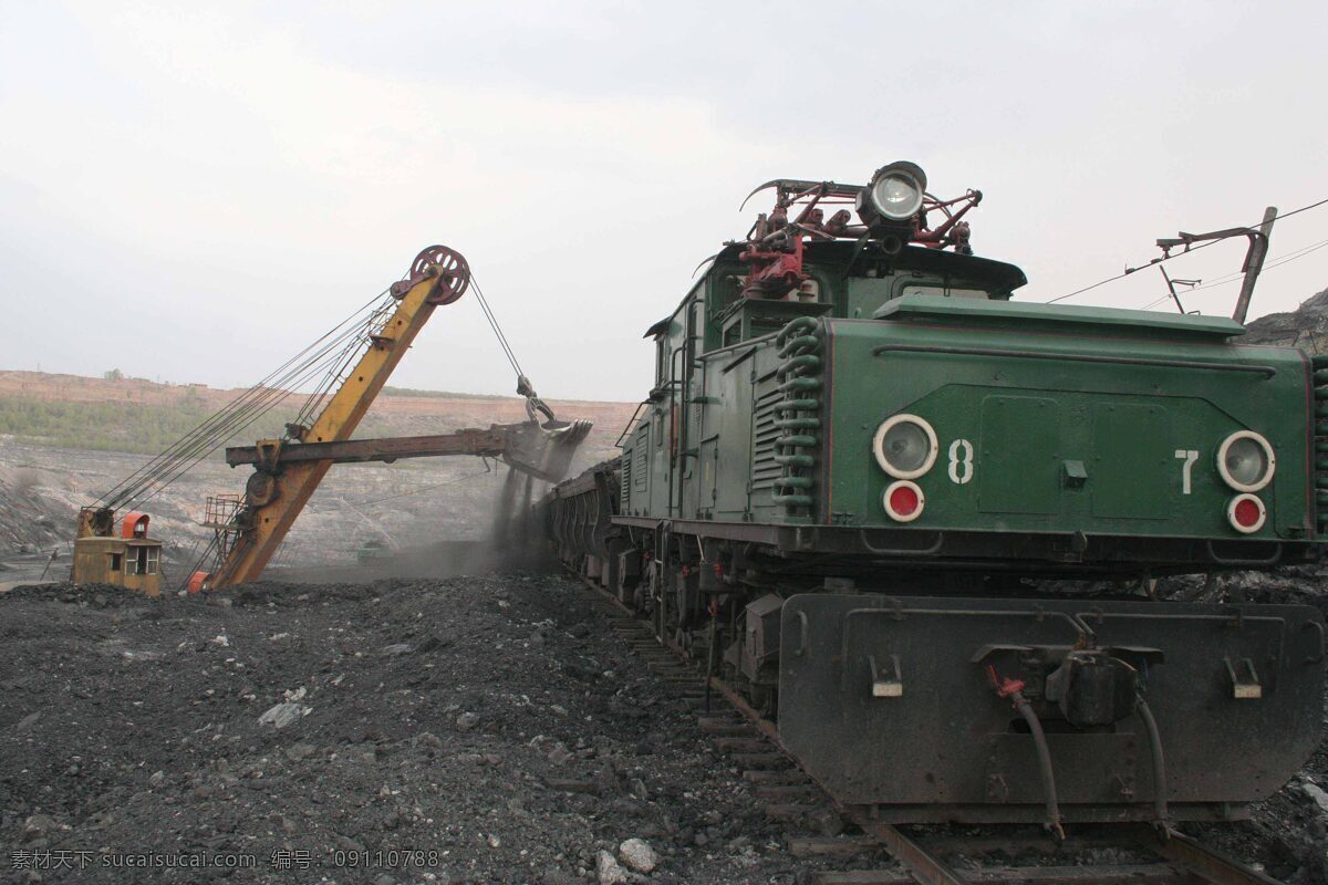 煤炭运输 煤炭 运输 运煤 煤矿 装运煤炭 装运 工业生产 现代科技