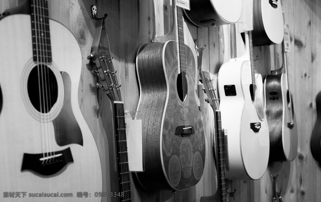 黑白照片 吉他 黑白色 黑白灰 黑白吉他 灰白调 一把吉他 几把吉他 墙上的吉他 黑白 生活百科 生活素材