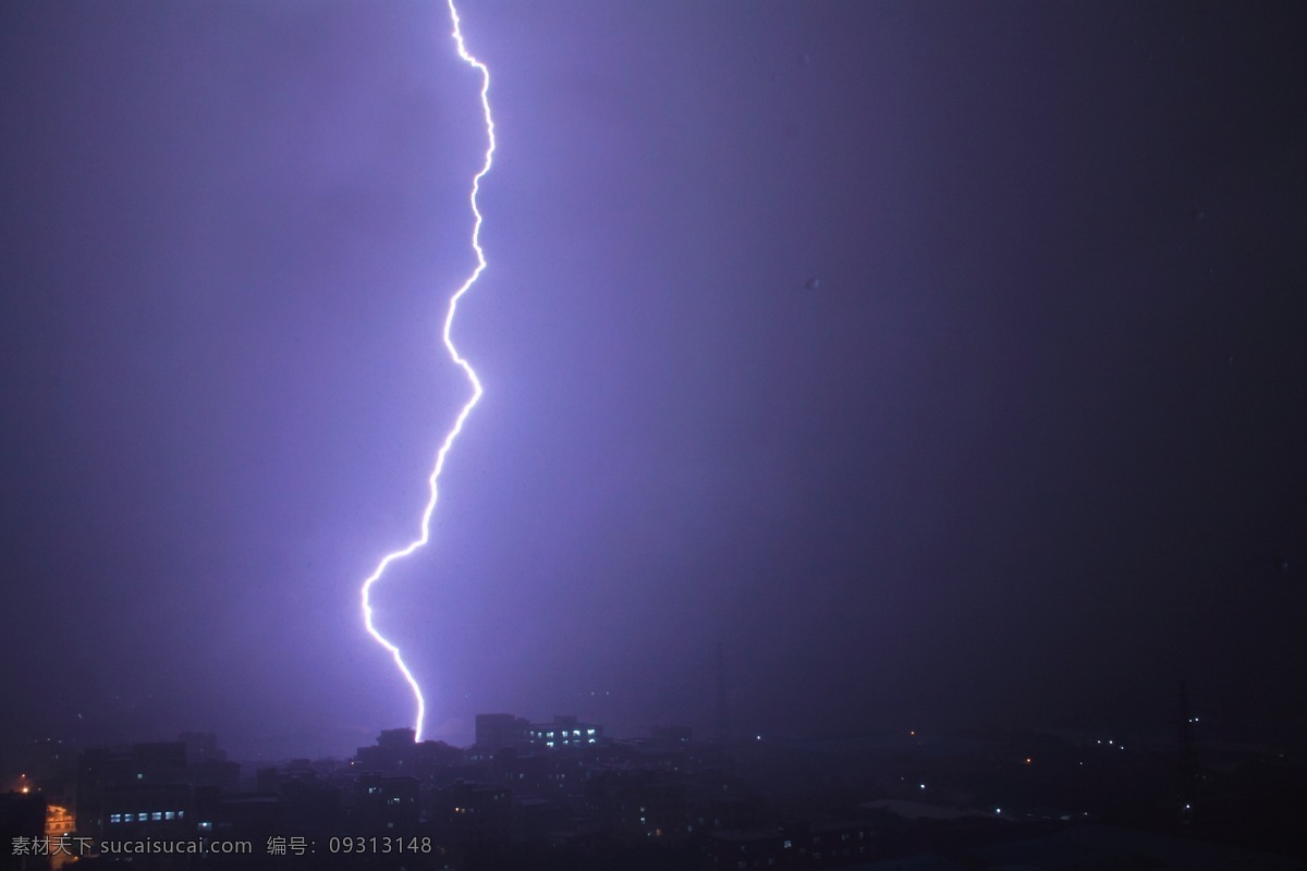 闪电 开天辟地 雷电 瞬间 夜晚 雷雨 雨 雨天 黑夜 云 光 电光 壮观 城市 自然风景 自然景观
