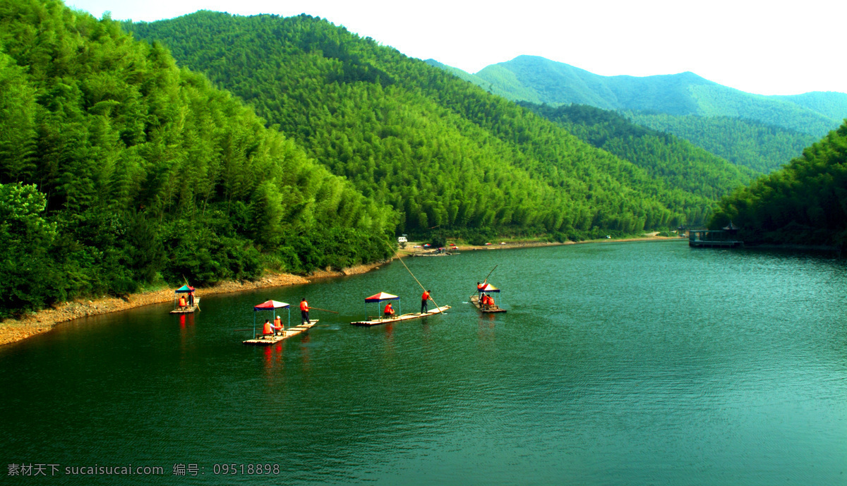 翠竹 湖泊 湖面 群山 森林公园 小船 小舟 泛舟 竹海 泛舟竹海 竹子 竹叶 竹林 竹筏 远山 生态旅游 自然风景 自然景观 矢量图 日常生活