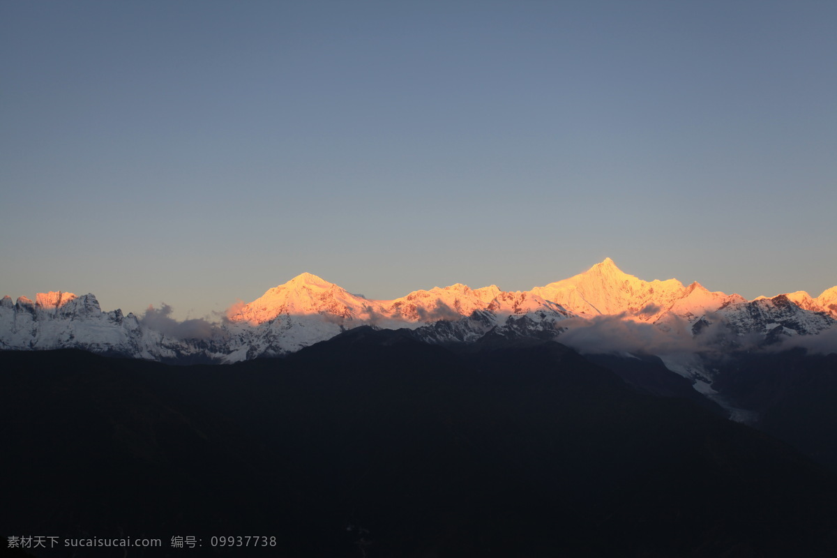 日照金山 雪山 阳光 金山 高山 梅里雪山 山水风景 自然景观