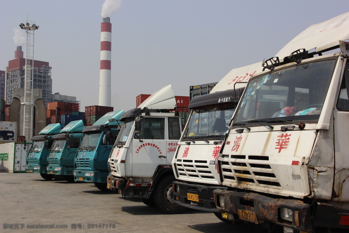 集装箱 集卡 运输 物流 卡车 货物 物流园 斯太尔 物流运输 交通工具 现代科技
