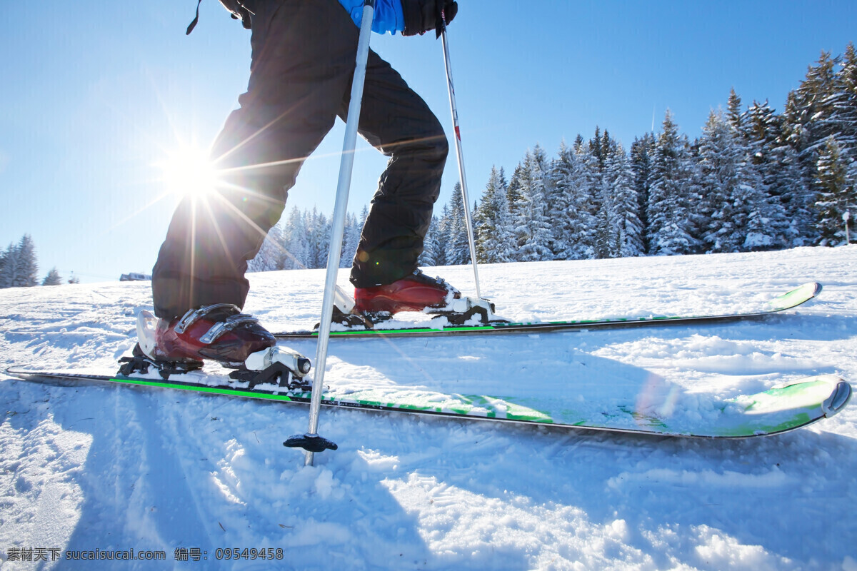 冬天 滑雪 男人 滑雪运动员 滑雪场风景 滑雪公园风景 雪地风景 美丽雪景 雪山风景 体育运动 滑雪图片 生活百科