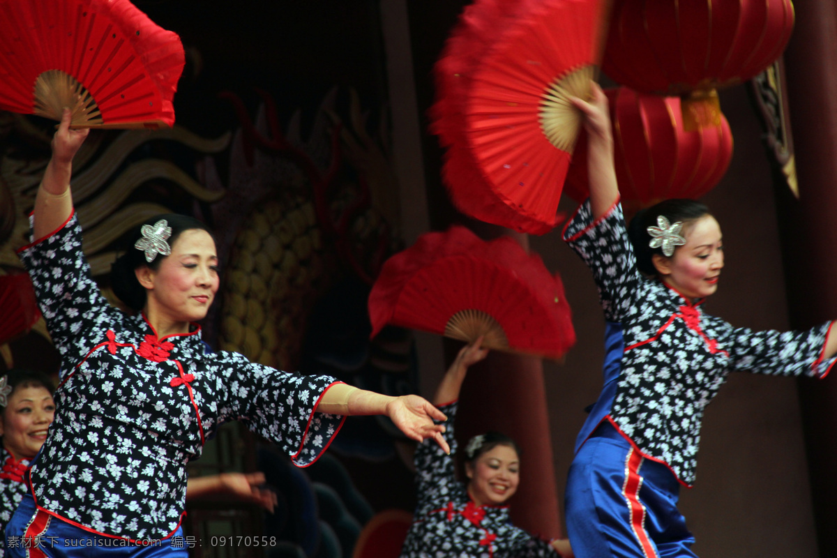 舞蹈表演 成都旅游 洛带古镇 古镇 舞蹈 民族舞蹈 扇子舞 舞蹈音乐 文化艺术