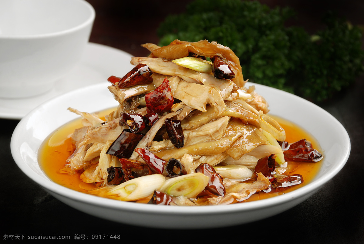 手撕鸡 鸡肉 鸡 荤菜 麻辣手撕鸡 凉拌手撕鸡 葱香手撕鸡 餐饮美食 传统美食