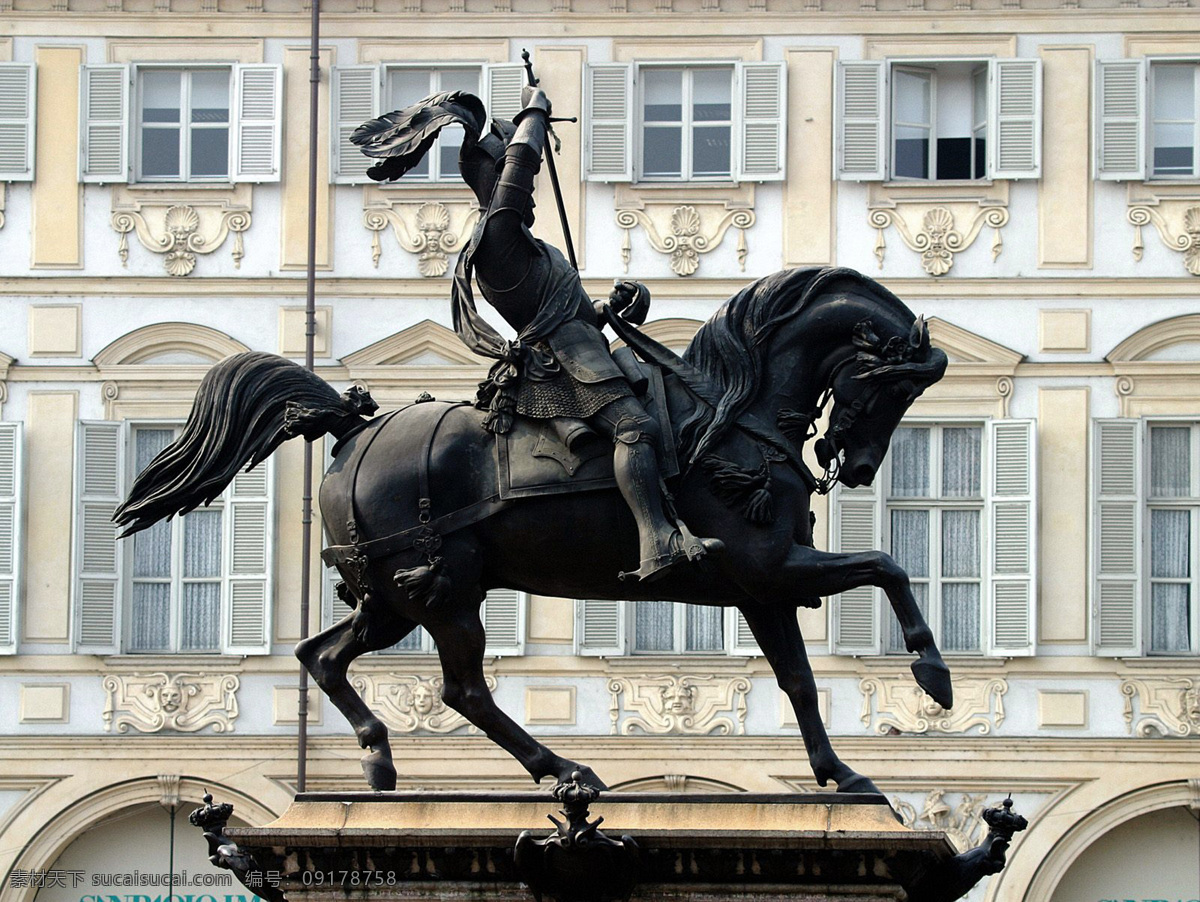 广场 古典 英雄 骑士 雕像 马 雕塑 文化艺术 摄影图库