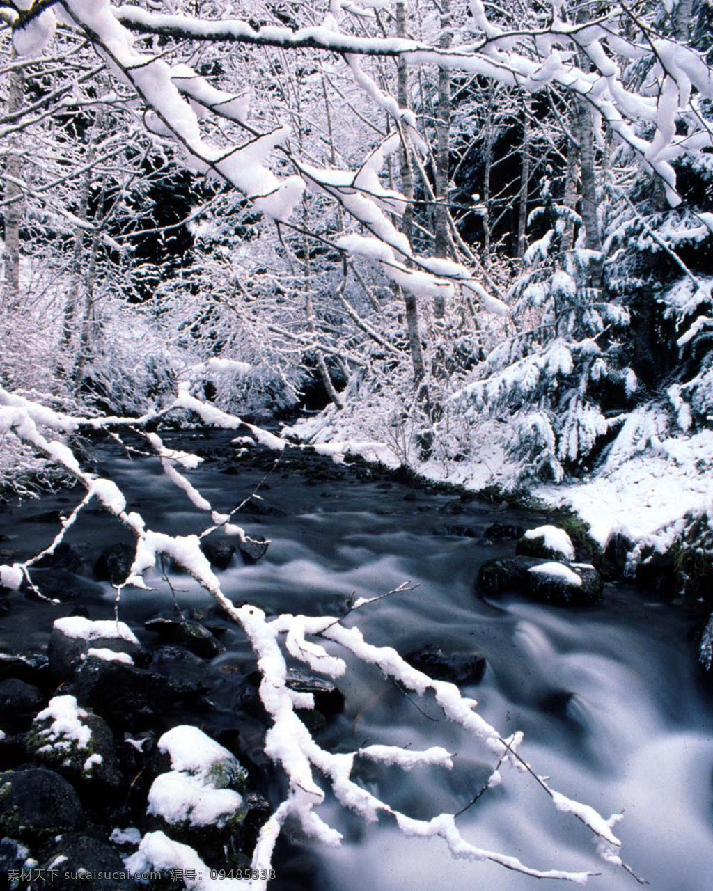 大雪迷幻 白雪 小溪 石头 自然景观 自然风景 摄影图库