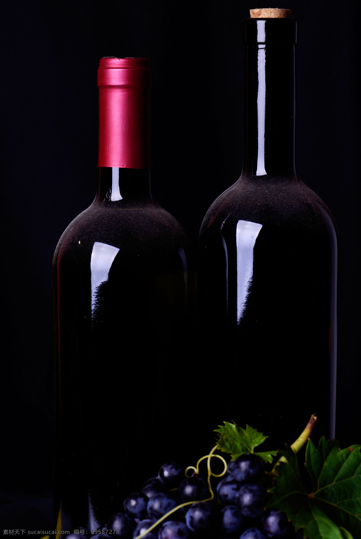 紫色 葡萄 酒瓶 水果 酒杯 杯子 葡萄酒 休闲饮品 酒水饮料 餐饮美食 酒类图片