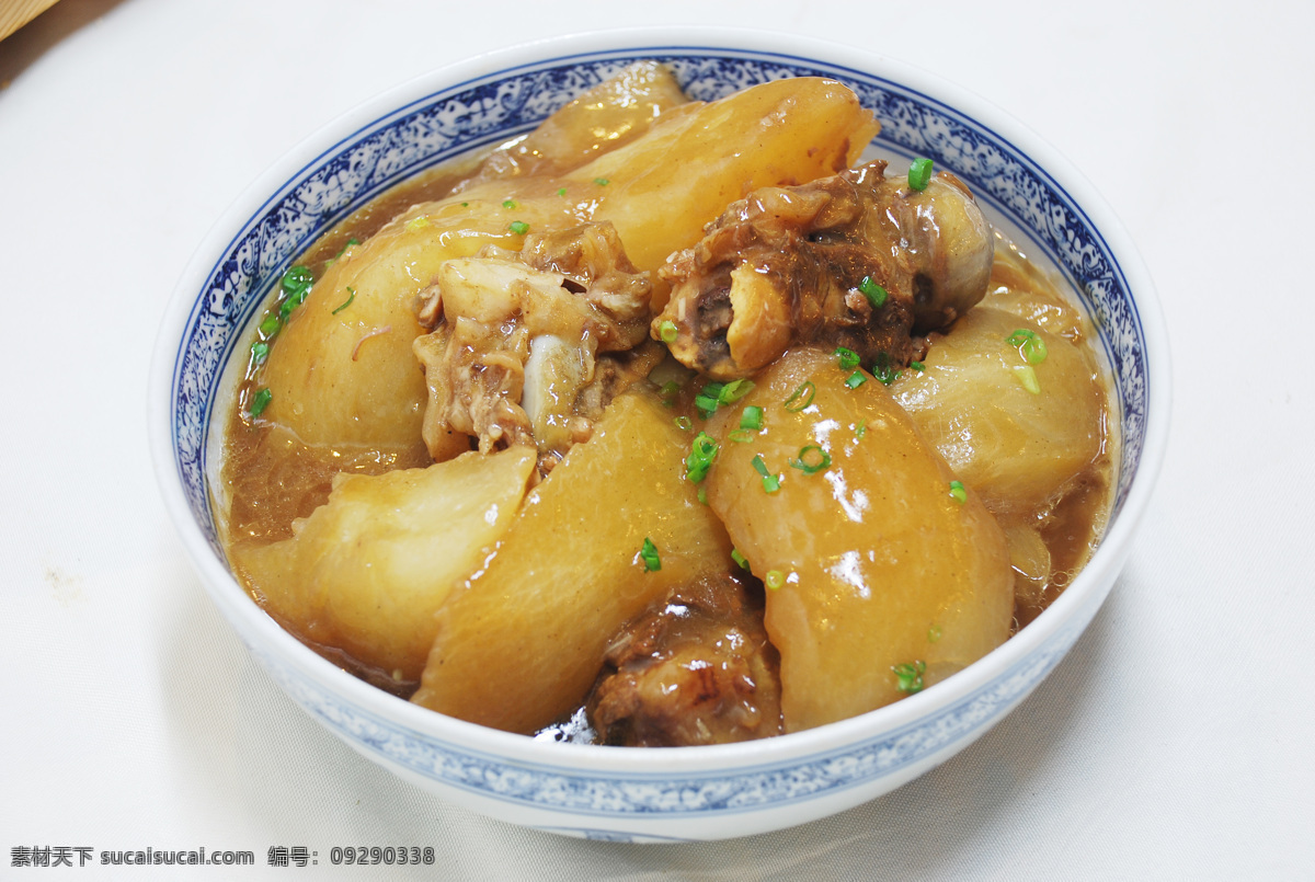 萝卜筒子骨 萝卜 骨头 肉 美味佳肴 美味 色泽 辣椒 葱 蒜 真实拍照 照片 宣传 作料 传统美食 餐饮美食