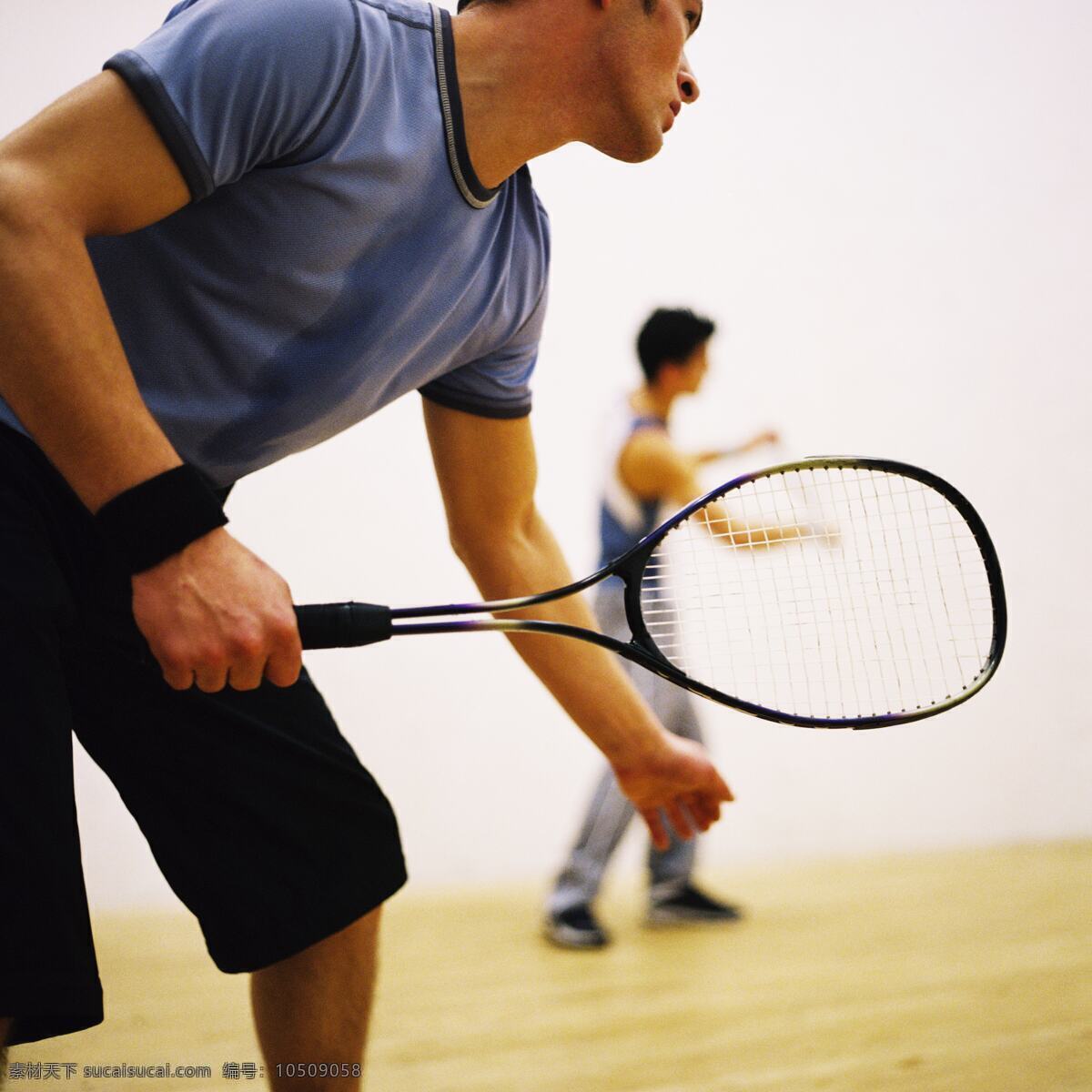 网球 运动 打网球 外国男人 健身 男性男人 男人 拿着 网球拍 队员 队友 体育运动 生活百科