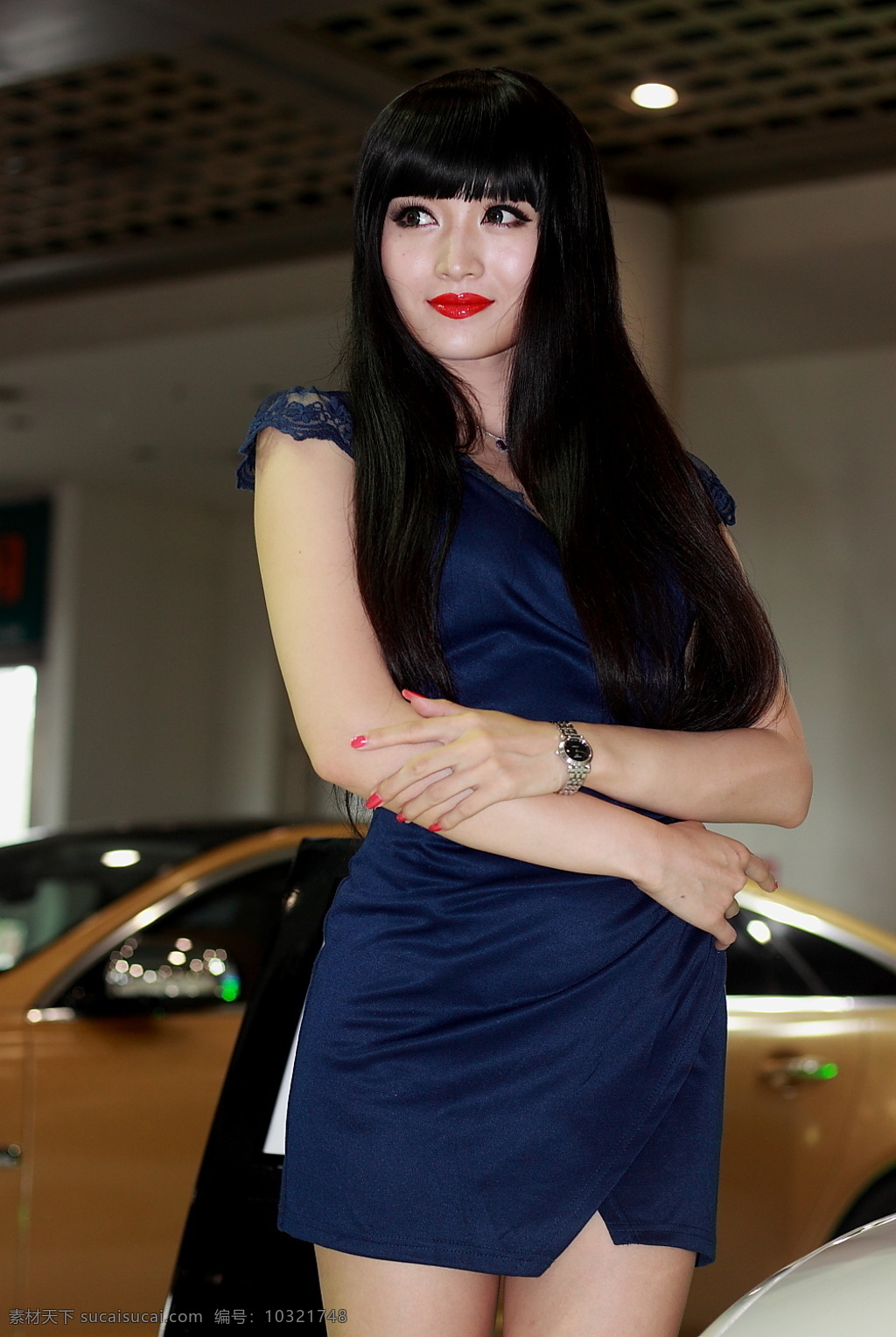 美女车模 车展 美女 车展模特 模特 性感美女 气质美女 美胸 微笑 性感 人物摄影 人物图库 车模美女 女性女人
