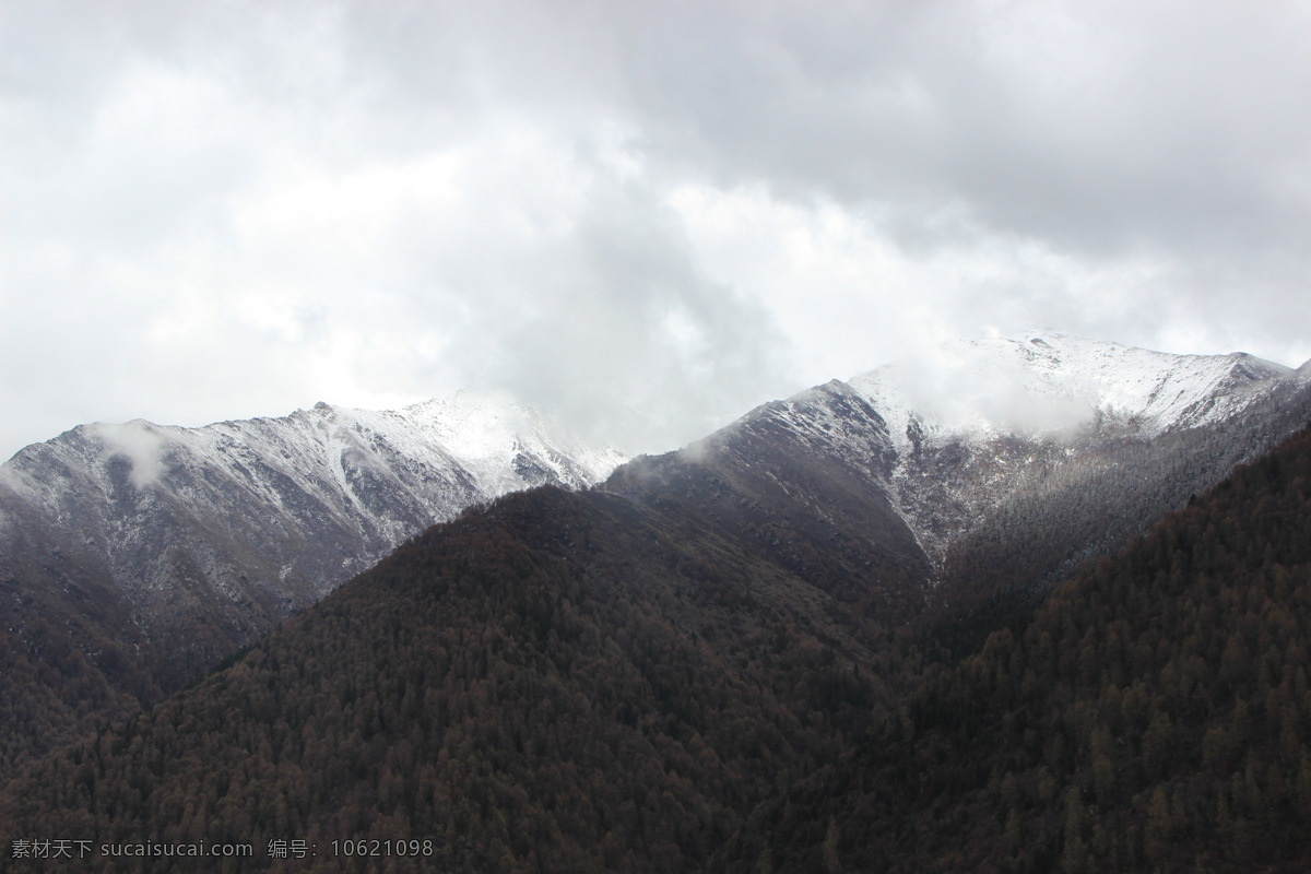 四姑娘山 雪山 四川雪山 蓝天白云 雪峰 四川旅游 川西高原 高原风光 雪山云雾 雪山雾气 四川景点 高原雪山 川西风光 长坪沟 白雪 冰天雪地 长坪 沟 自然景观 风景名胜 白色