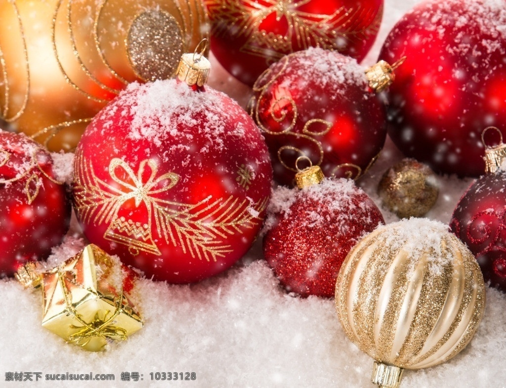 圣诞节 节日 彩球 圣诞球 喜庆 庆祝 装饰品 温馨 雪花 礼物 新年 节日素材 节日庆祝 文化艺术