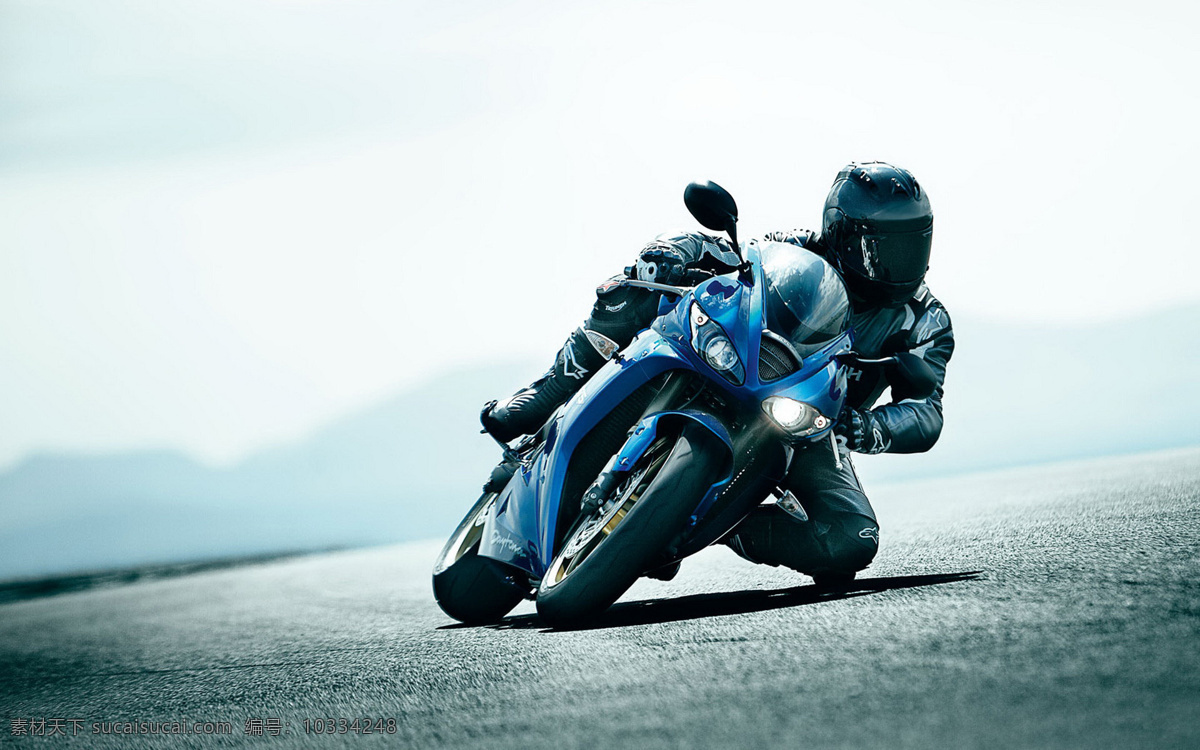 摩托车 摩托车手 摩托车赛 赛车手 赛车 摩托 骑摩托 摩托车运动 骑摩托车人 运动的男人 速度 机车 大型摩托 重型摩托 最新跑车 现代科技 交通工具